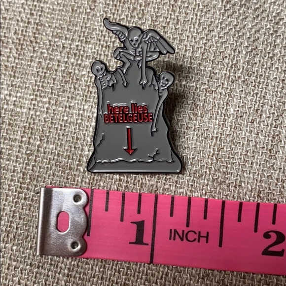 Beetlejuice pin lot - Picture 4 of 7